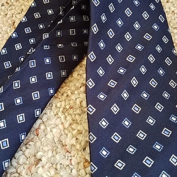 🤸♂️3 For 12🤸♀️ 100% Silk Chaps Tie - Picture 2 of 4